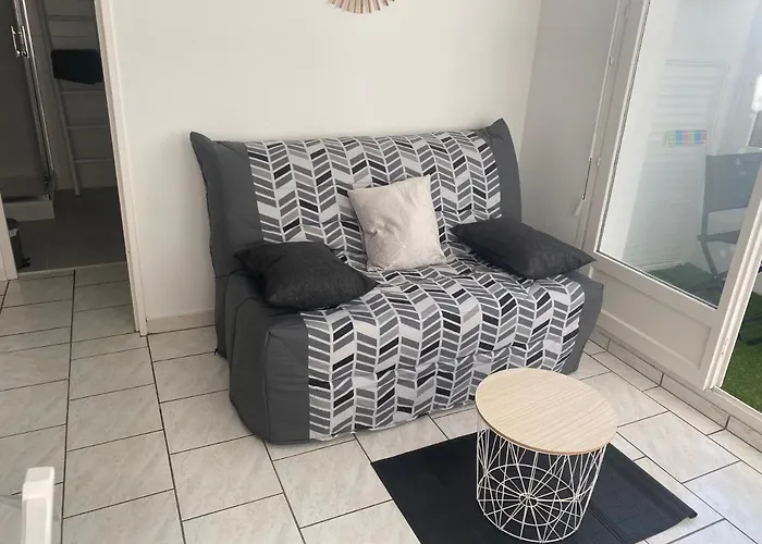 Plein Sud Face Piscine Aqualudique アパート カブール