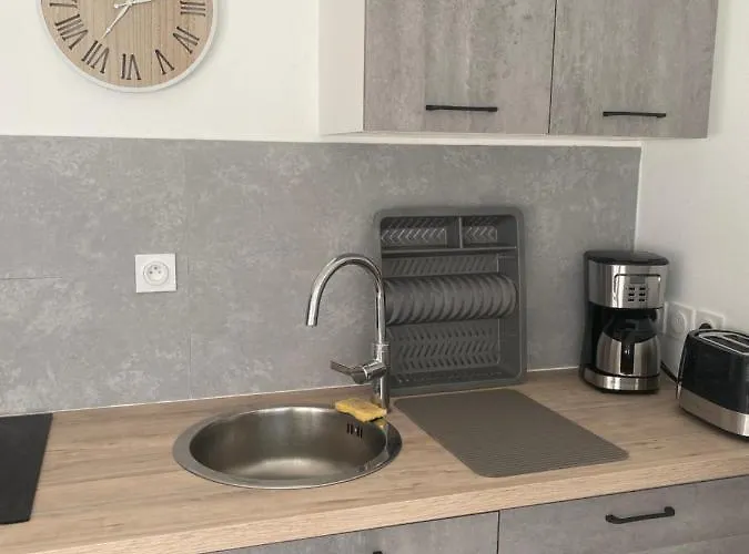 Plein Sud Face Piscine Aqualudique アパート カブール