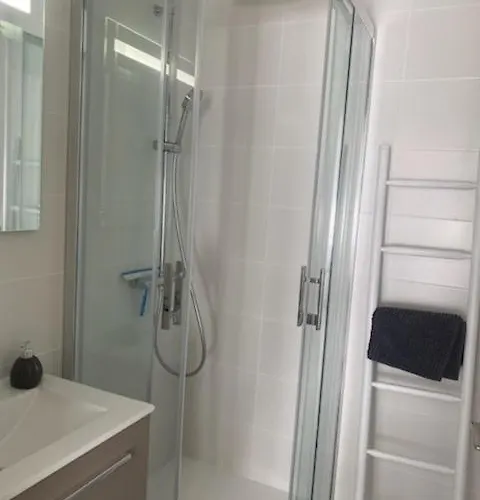 Plein Sud Face Piscine Aqualudique Appartement *